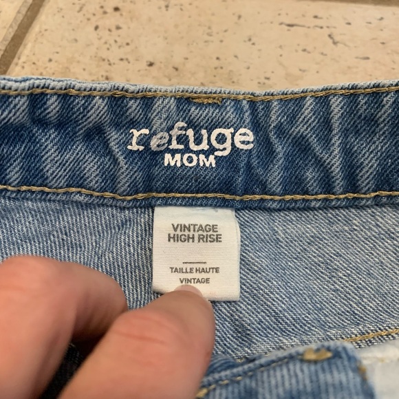 💜 Refuge Mom Vintage High Rise Distressed Denim Jeans - Size 3 - Picture 2 of 6